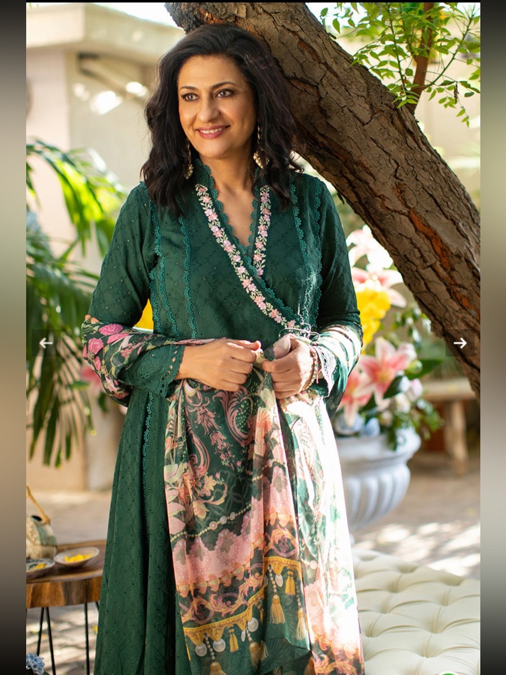 Ansab Jahangir Chikan Emerald Green Embroidered Women’s Dress with dupatta - Picture 3 of 5